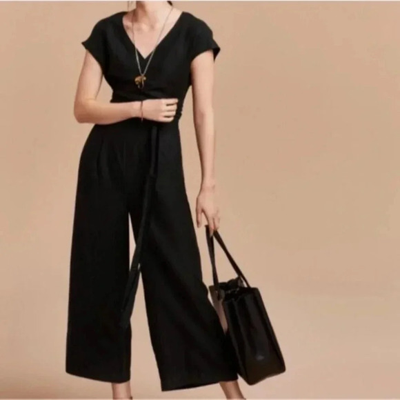 WILFRED Brax Linen Wrap Jumpsuit Wide Leg V Neck Cap Sleeve Black Aritzia 0 - Picture 1 of 11